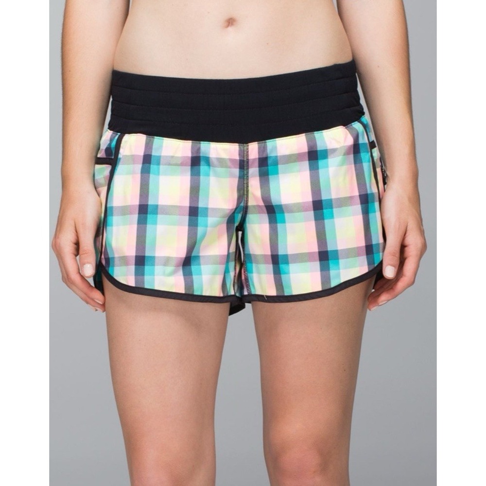 Lululemon Tracker Shorts with liner mid rise plaid 4 inch inseam